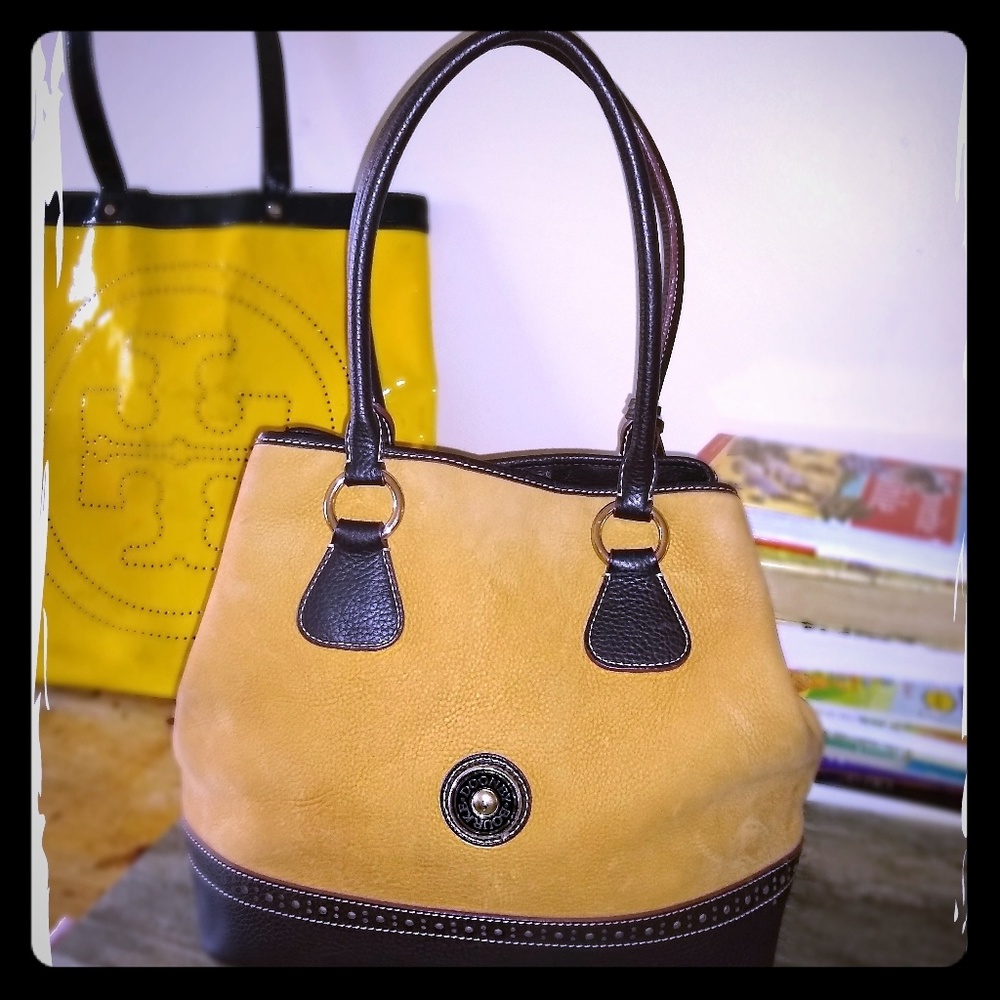 Dooney and Bourke XL Tote flawless